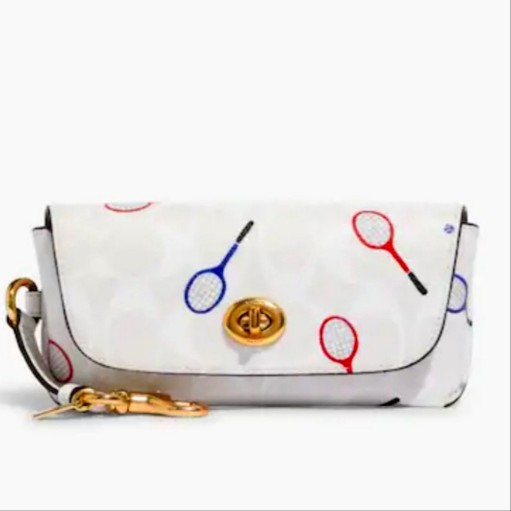 🎾COACH SUNGLASS CASE 🎾